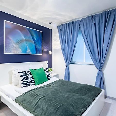 Central - New - Quiet Sleep Apartment Budapest Luaran gambar