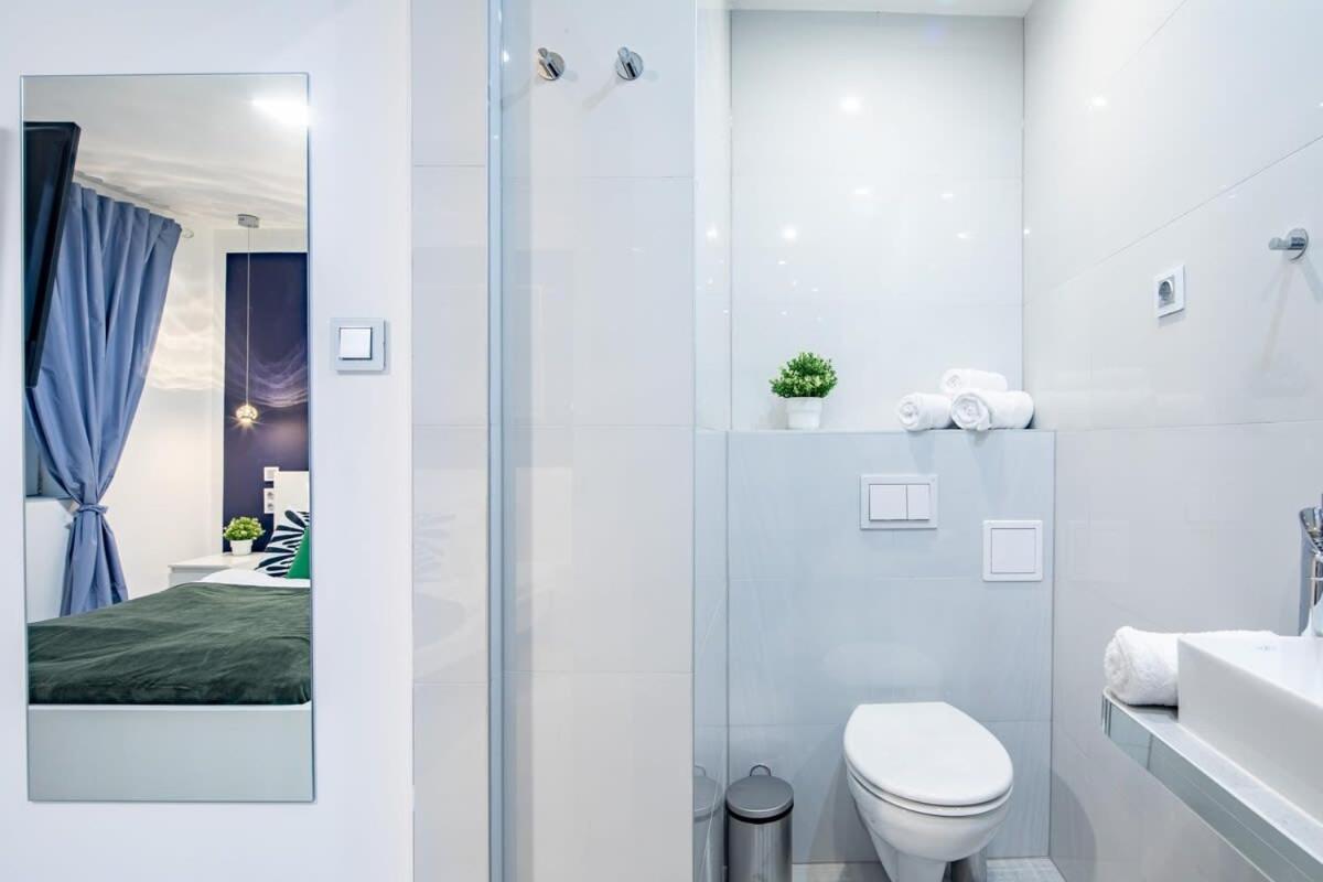 Central - New - Quiet Sleep Apartment Budapest Luaran gambar